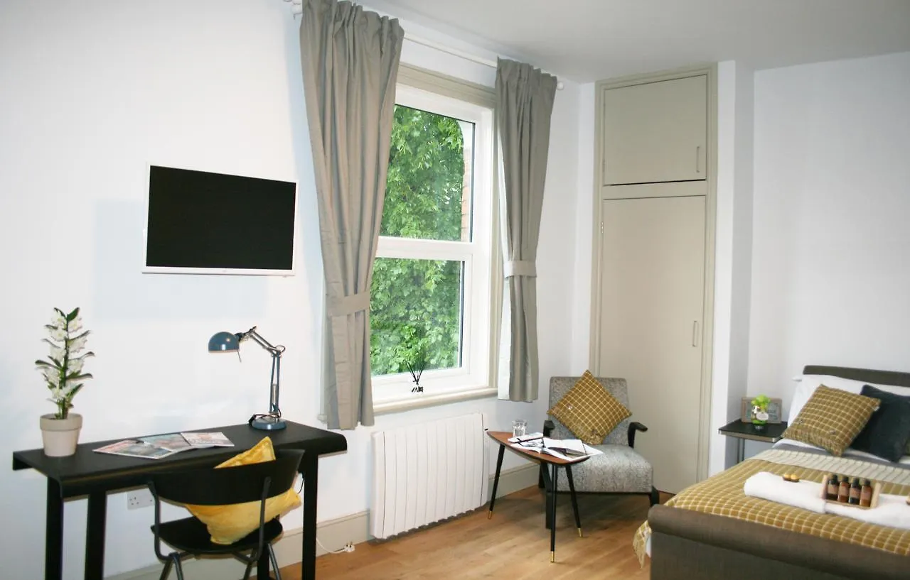 Charming Executive Studios Birmingham 0*,
