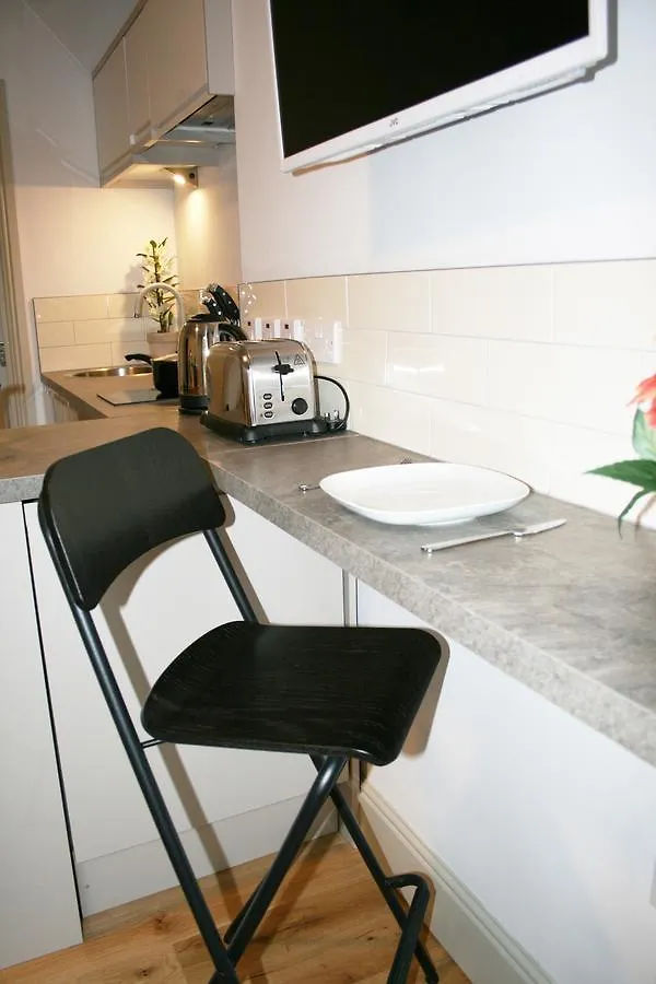Charming Executive Studios Birmingham Apartment